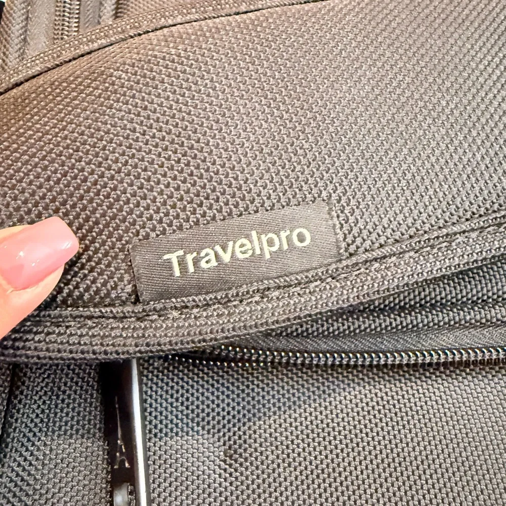 TRAVELPRO Black Laptop Bag Business Briefcase Travel Lightweight Professional